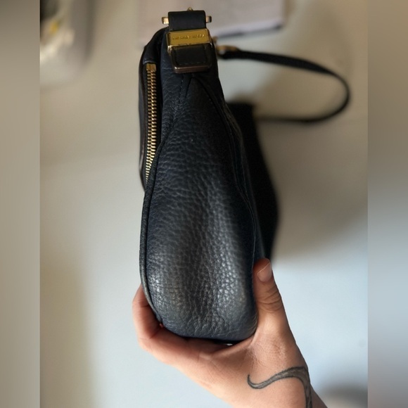 MICHAEL KORS women’s navy blue pebble leather bedford tassel shoulder bag - Picture 6 of 13